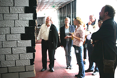 om 22. bis 24. Juni 2007 fand das jährliche Treffen der Regionalen Kulturforen unter der Leitung von Wolfgang Thierse anlässlich der documenta 12 in Kassel statt.
Nach einem Kulturempfang mit Christine Schmarsow (Kulturforum Kassel) und Bernd Leifeld, dem Geschäftsführer der documenta GmbH, gab es einen gemeinsamen documenta-Besuch.